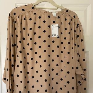 H&M batwing beige & black polka dot blouse